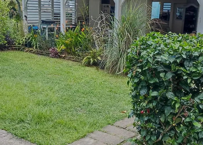Idylle Dans Un Cadre Verdoyant Avec Une Terrasse Agreable Citerne Disponible
